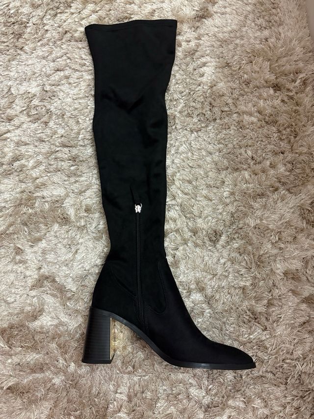 Botas altas negras de ante sin estrenar