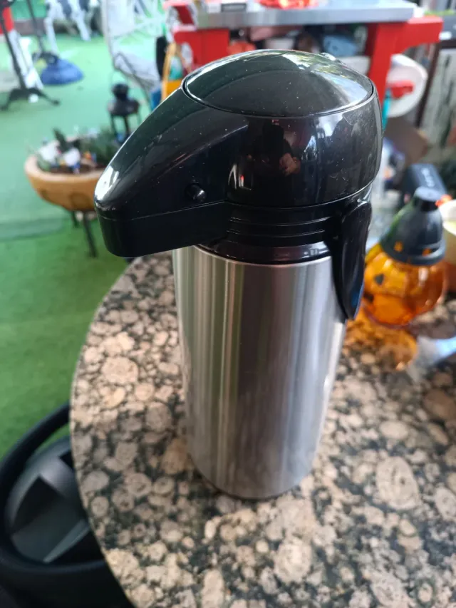 Termo in acciaio inossidabile con tazze