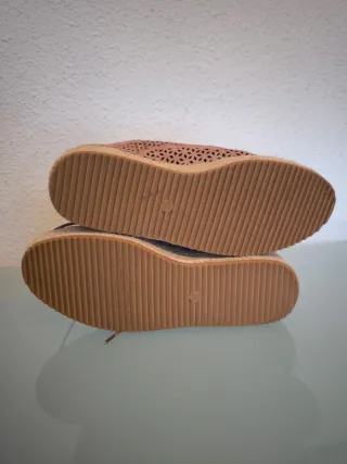 Zapatos espartanos beige con cuña cómoda