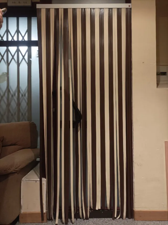 Cortina de tiras anti moscas