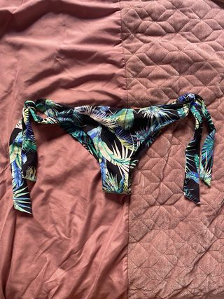 Tanga bikini estampado tropical Undiz