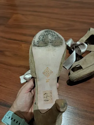 Zapatos de pies de fiesta beige. USADOS 1 VEZ.