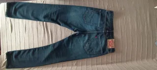 Pantalón Levis 522 talla W29 L32