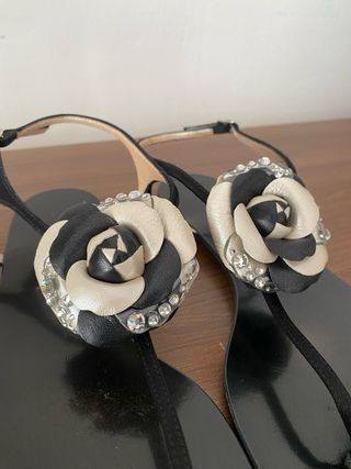 Sandalias con camelia de Casadei