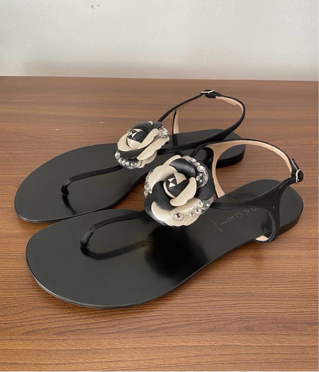 Sandalias con camelia de Casadei