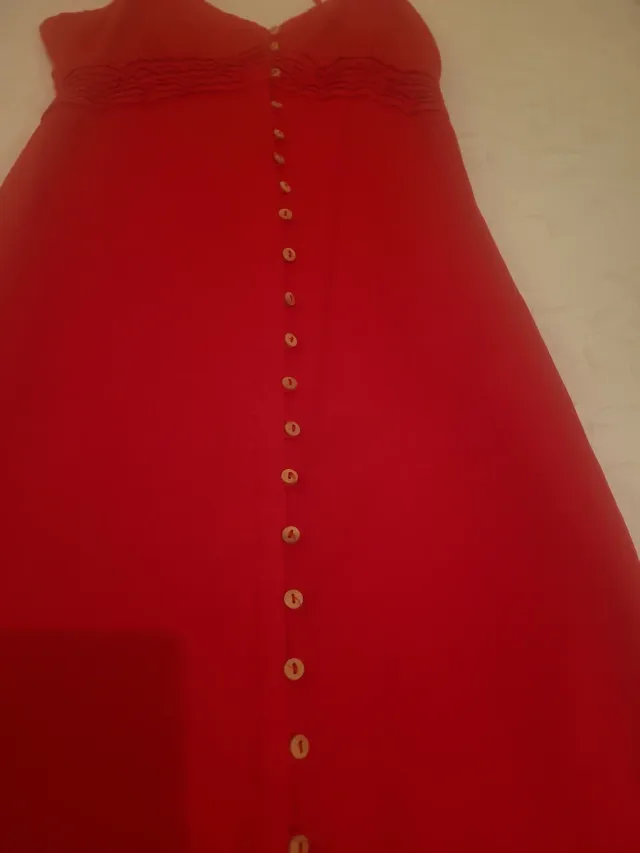 Vestido rojo lino botones. Precioso,midi
