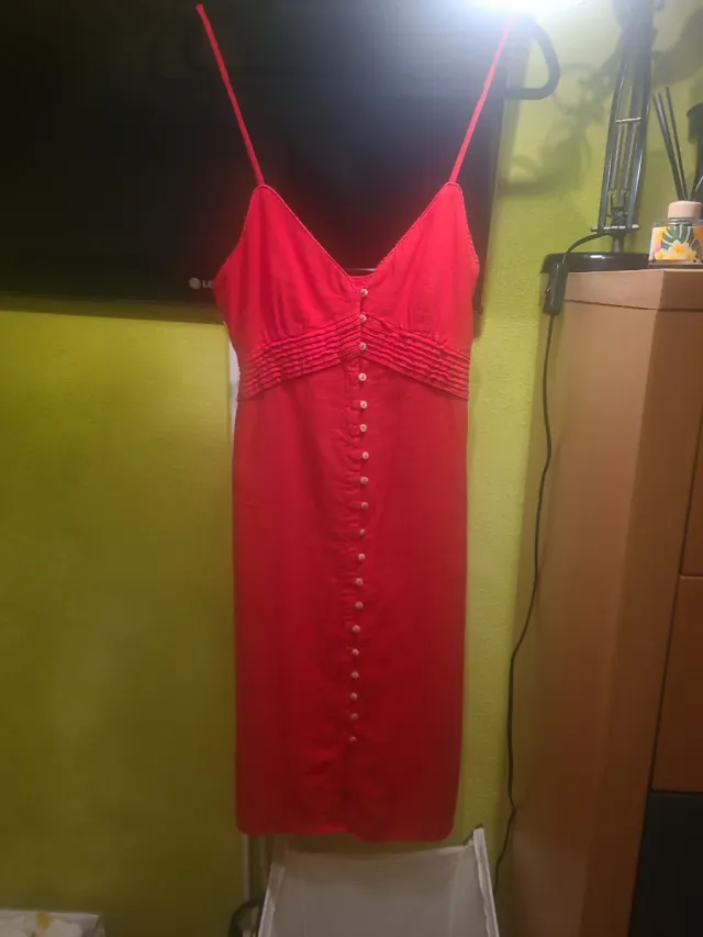 Vestido rojo lino botones. Precioso,midi