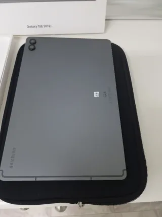 Samsung Galaxy Tab S9 FE Plus con S Pen