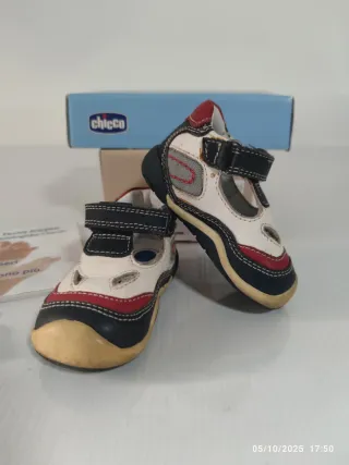 Scarpette Chicco pelle n.18