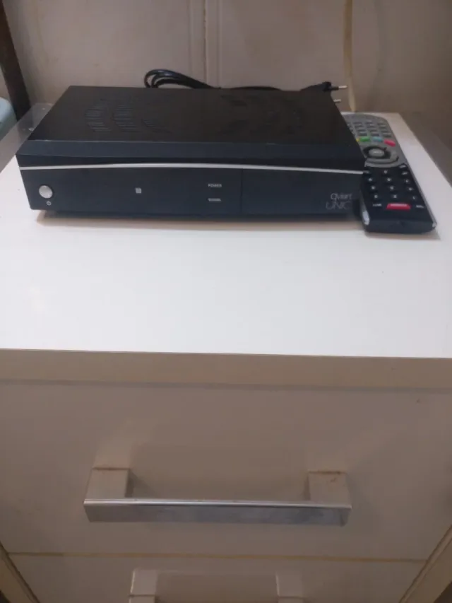 Receptor Satélite Qviart UNIC