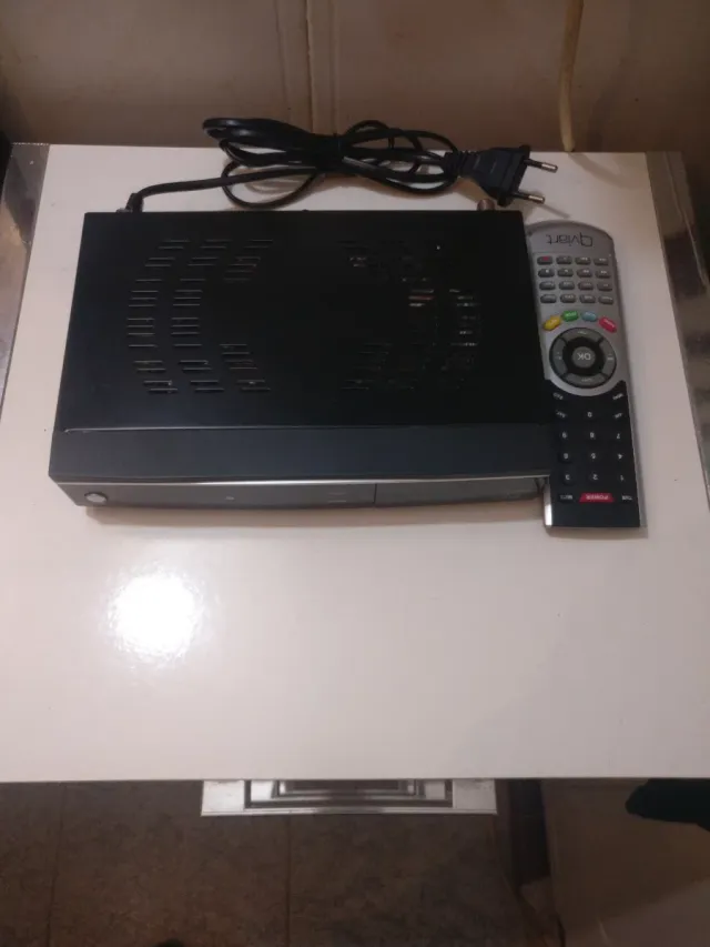Receptor Satélite Qviart UNIC