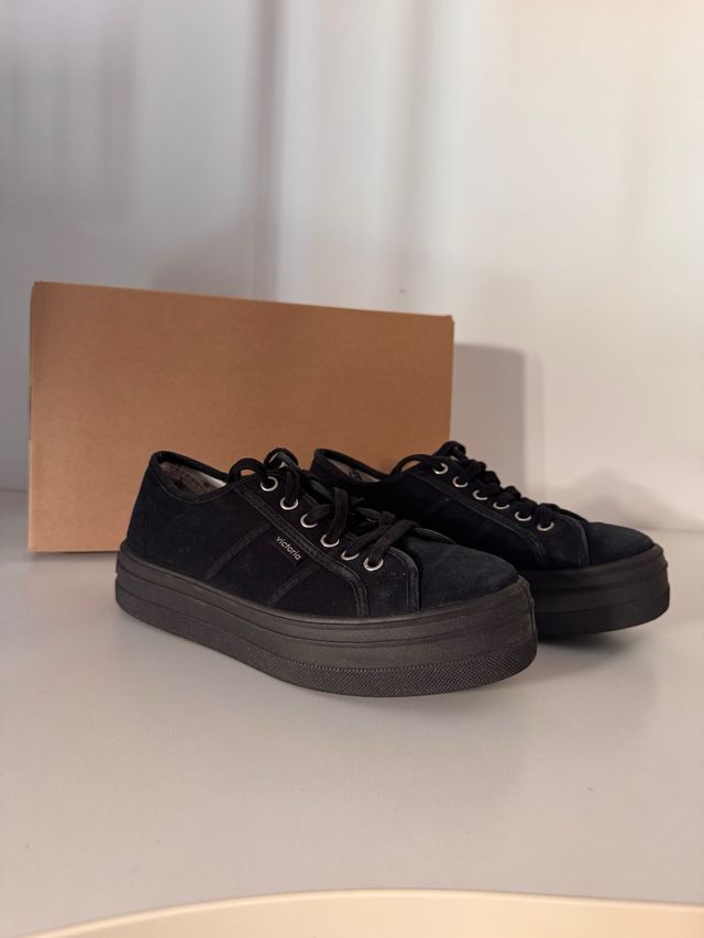Zapatillas Victoria Negras Plataforma