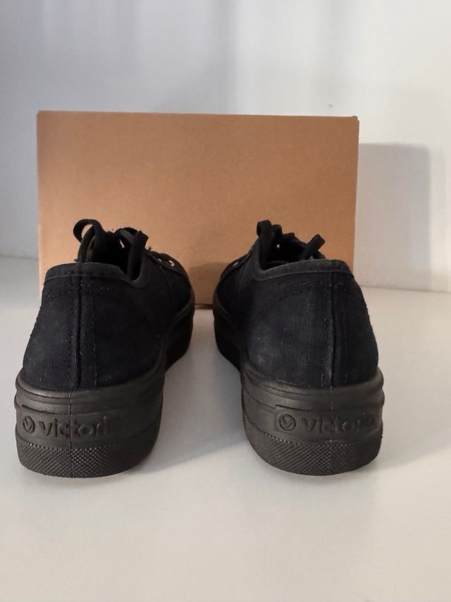 Zapatillas Victoria Negras Plataforma