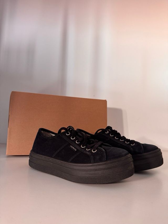 Zapatillas Victoria Negras Plataforma