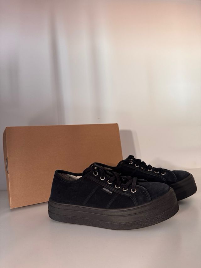 Zapatillas Victoria Negras Plataforma