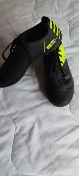 Botas de fútbol para, niña.