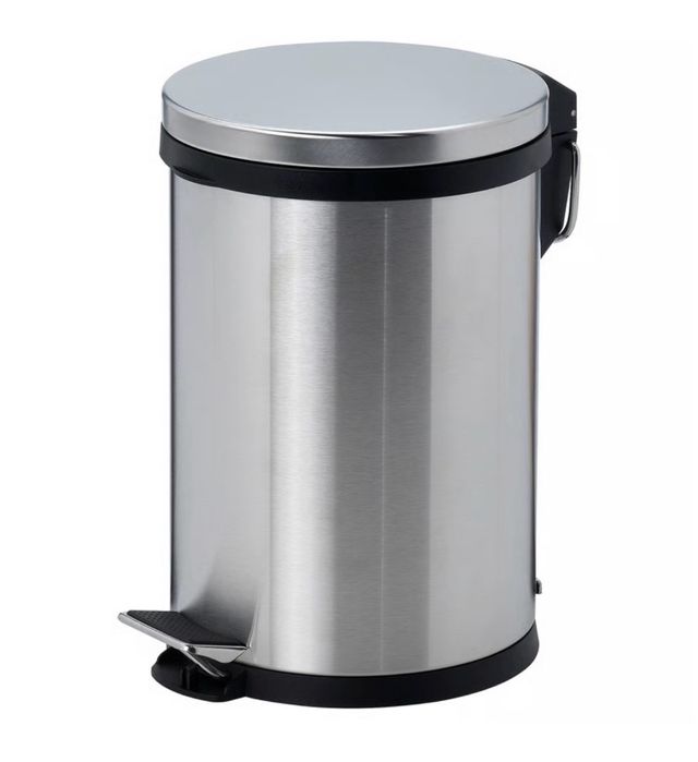 Cubo de basura con pedal de Ikea