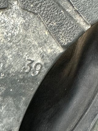 Stivali neri e grigi