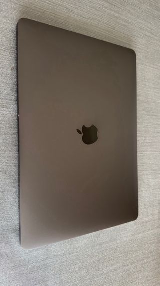 MacBook Pro 13” 2019 Gris Espacial