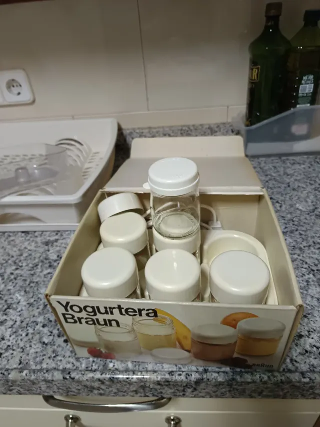 Yogurtera Braun 6 tarros