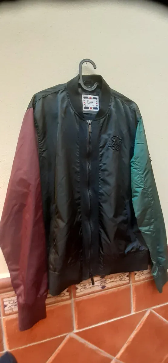 Cazadora SikSilk Hombre Negra y Verde