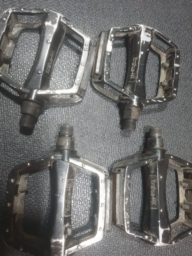 Pedales de bicicleta de metal Yonghua-44X