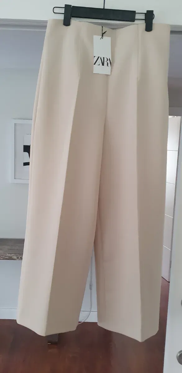 Pantalón culotte Zara beige