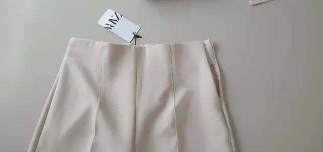 Pantalón culotte Zara beige