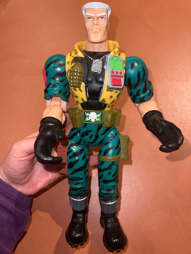 Muñeco Chip Hazard Pequeños Guerreros