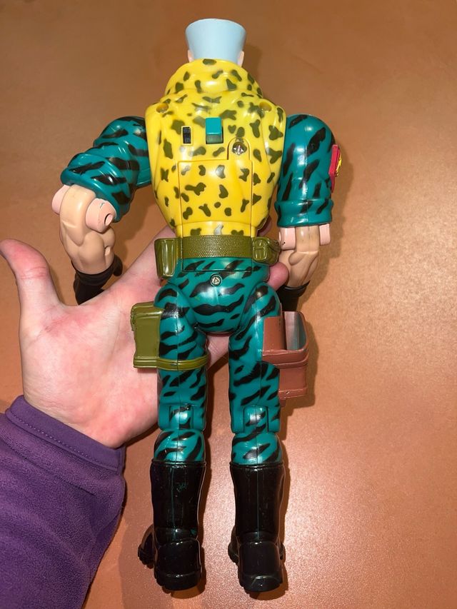 Muñeco Chip Hazard Pequeños Guerreros