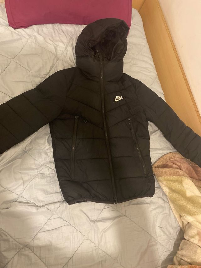 Chaqueta Nike Negra con Capucha