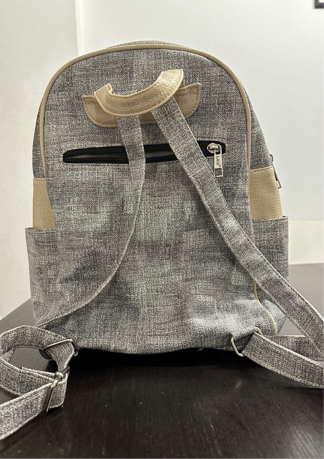 Mochila Mujer Beige y Gris