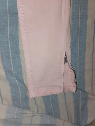 Pantalón vaquero rosa Kiabi Talla S de mujer