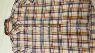 4 CAMISAS HOMBRE M. CORTA , MÁS 1 REGALO