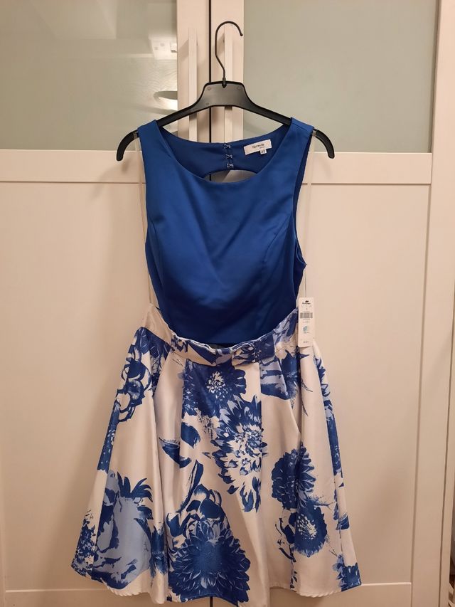 Conjunto eventos top y falda fórmula joven