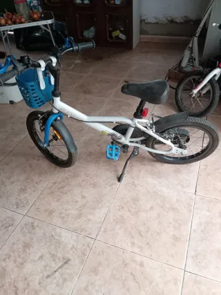 Bicicleta infantil casi nueva