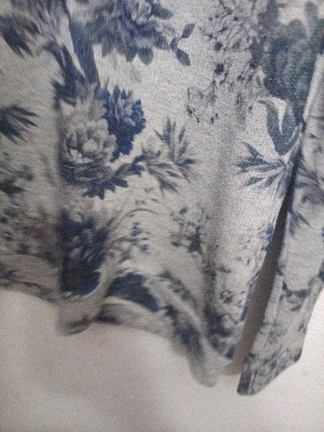 Jersey gris flores azul Talla M