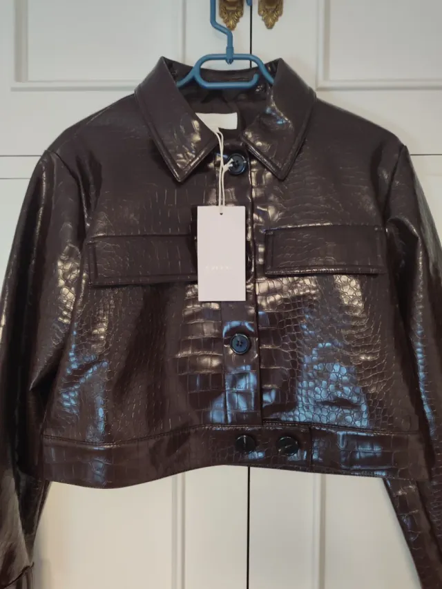 Chaqueta efecto piel animal print Zara