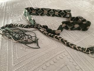 Cinturón trenzado beige y verde