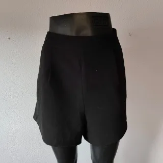 Calções pretos Amisu Tamanho 42