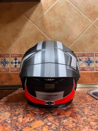 Casco KYT TT-Revo