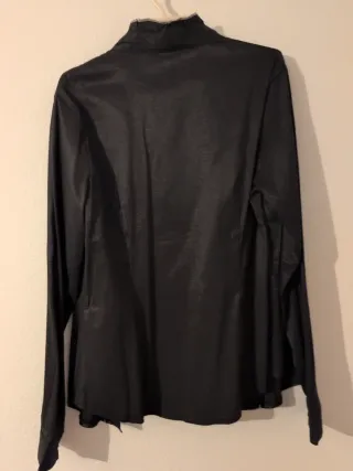 Camisa negra Shaaciaa nueva con etiqueta – talla S