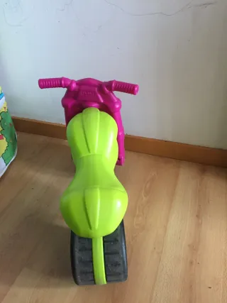 Correpasillos Moto Rosa y Verde