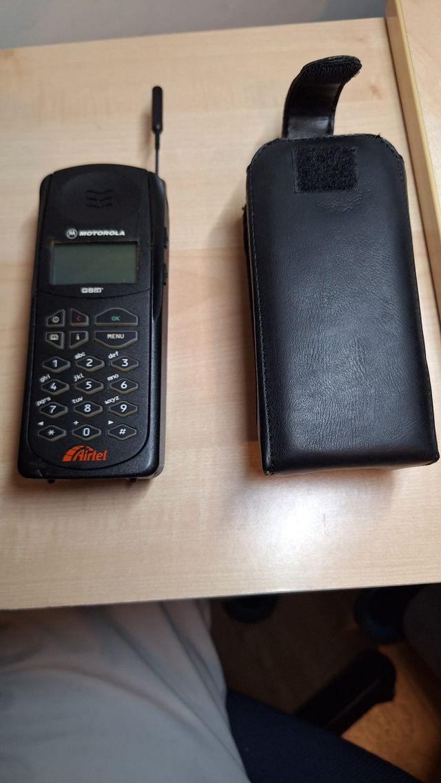 Teléfono Móvil Motorola GSM Antiguo