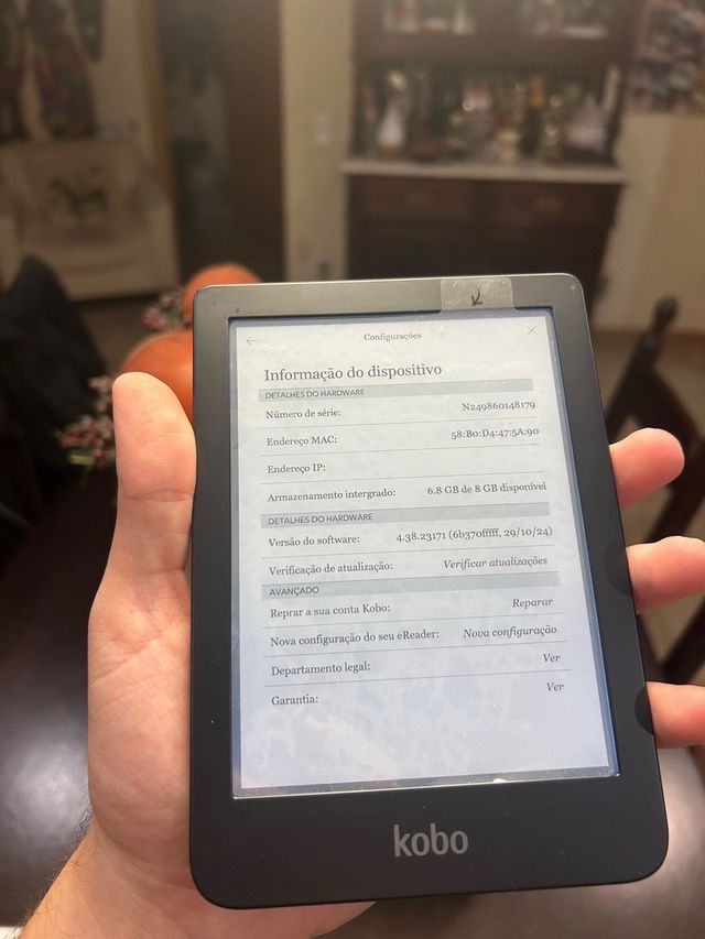 Kobo Clara HD com caixa e capa