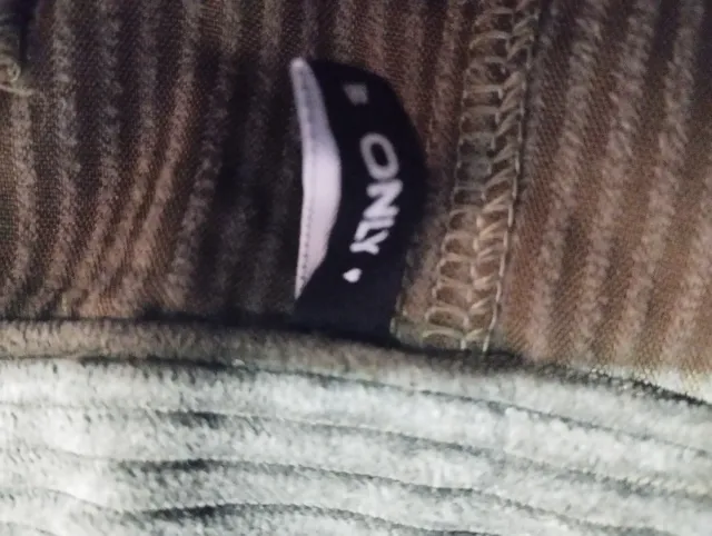 Falda Only de pana con tablas