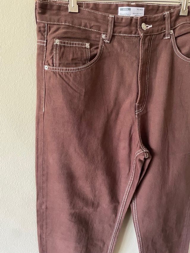 Pantalón marrón Bershka