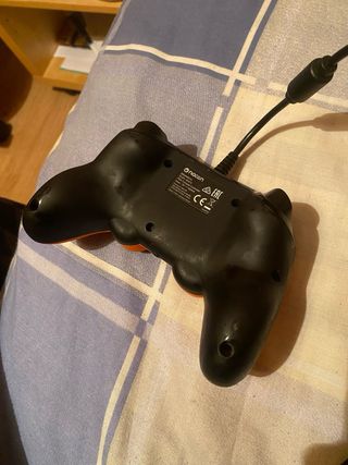 Mando Nacon Orange PS4/PC