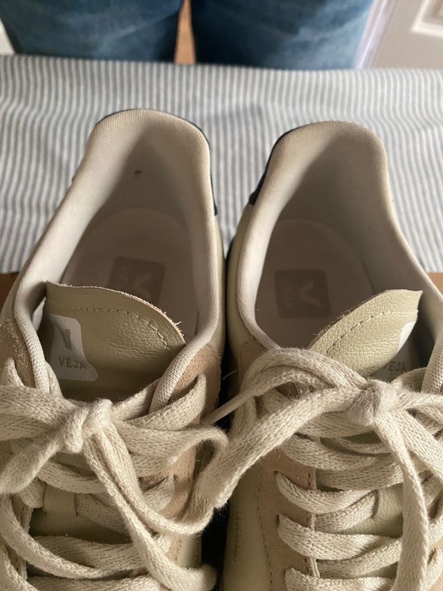 Veja V-90 Pierre Almond Black Talla 42