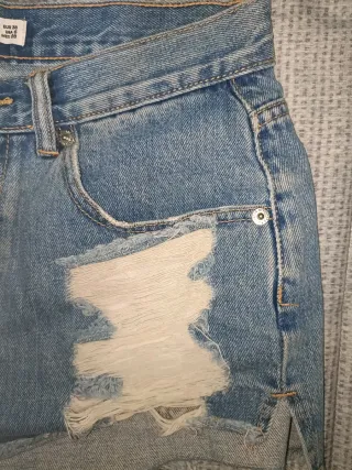 Shorts vaqueros Pull&Bear rotos talla XS